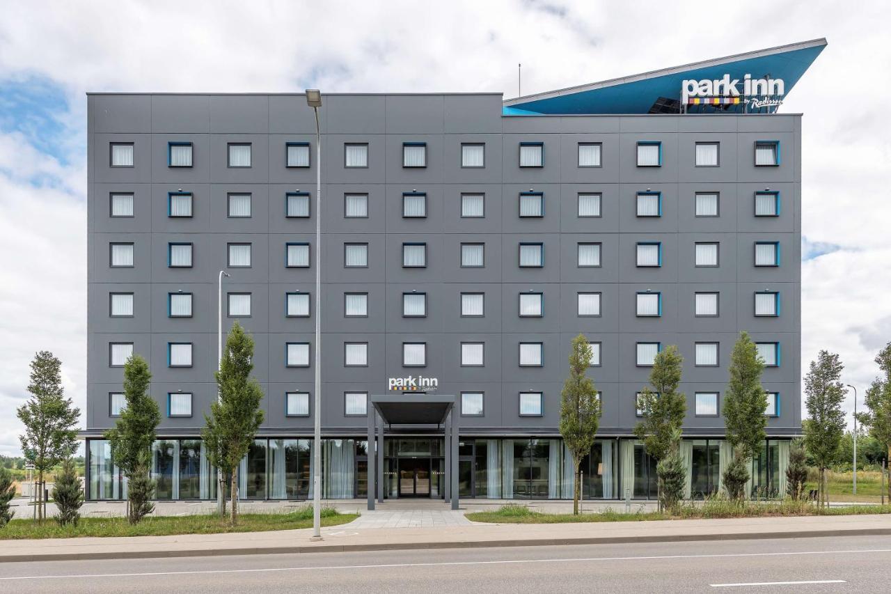 Park Inn By Radisson Vilnius Airport Hotel & Conference Centre Екстериор снимка